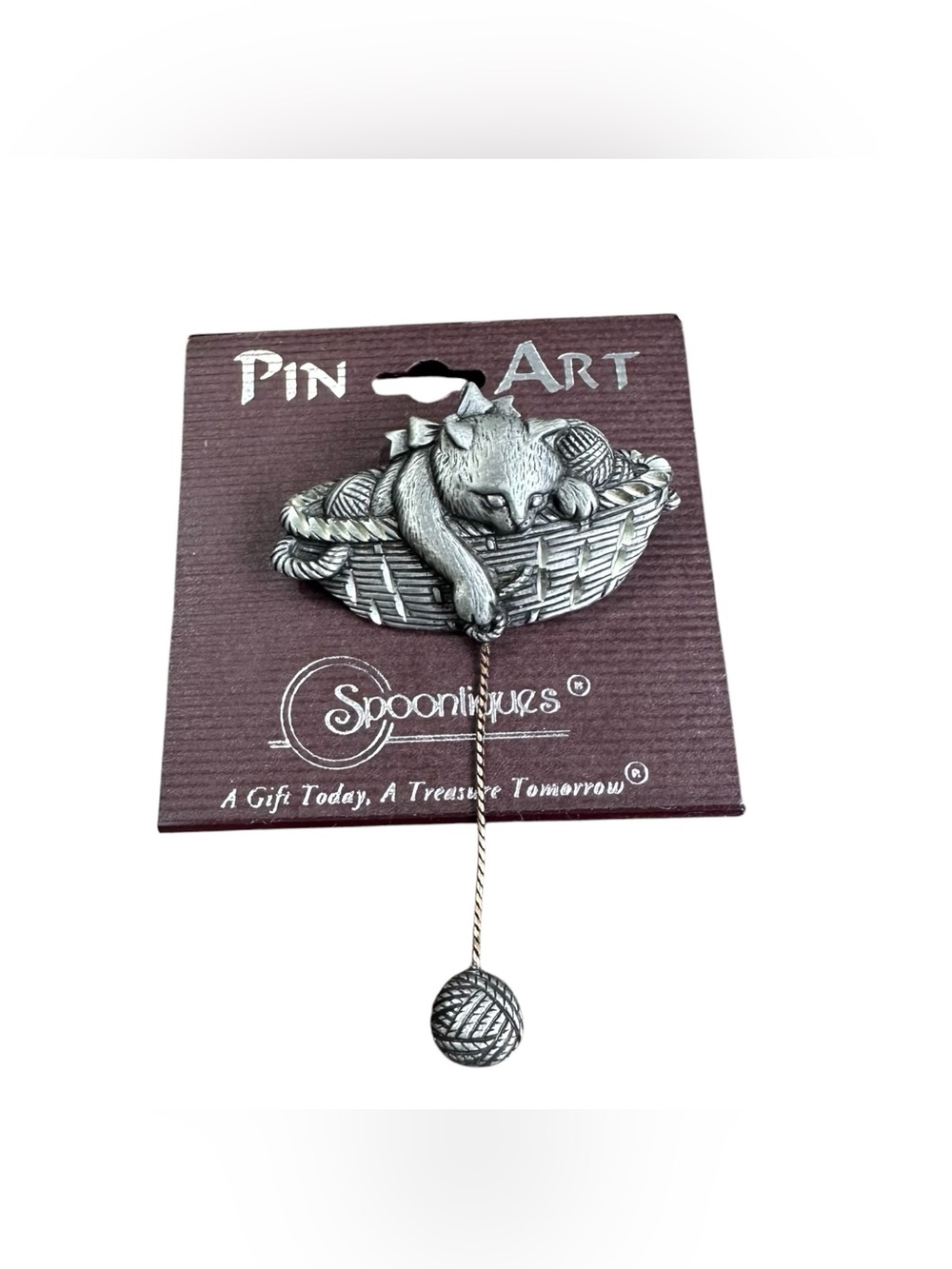 Spooniques Cat in Basket Pin Brooch Dangling Yarn Ball Made in USA